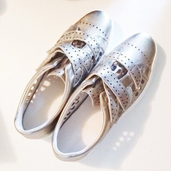 NIB Rachel Zoe "Jaden" Leather Sneakers S8 Sand Metallic Silver Gold MRP $248 - Picture 4 of 12